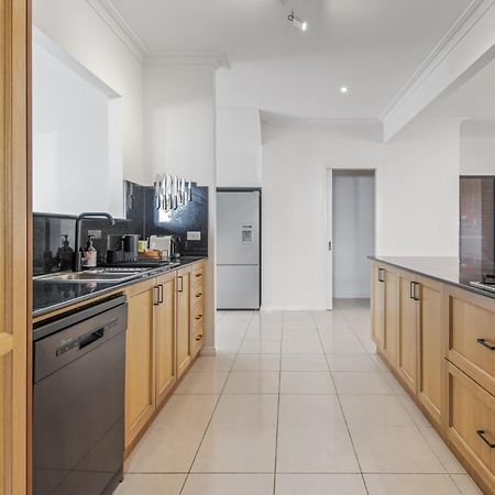 Perfectly Located 4-Bed House In Kensington Villa Melbourne Esterno foto